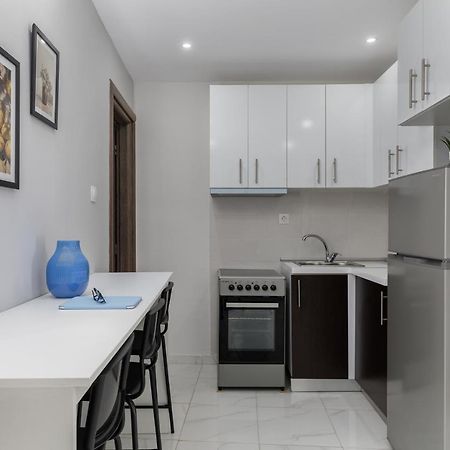 Stylish Apartment In City Center Salonicco Esterno foto